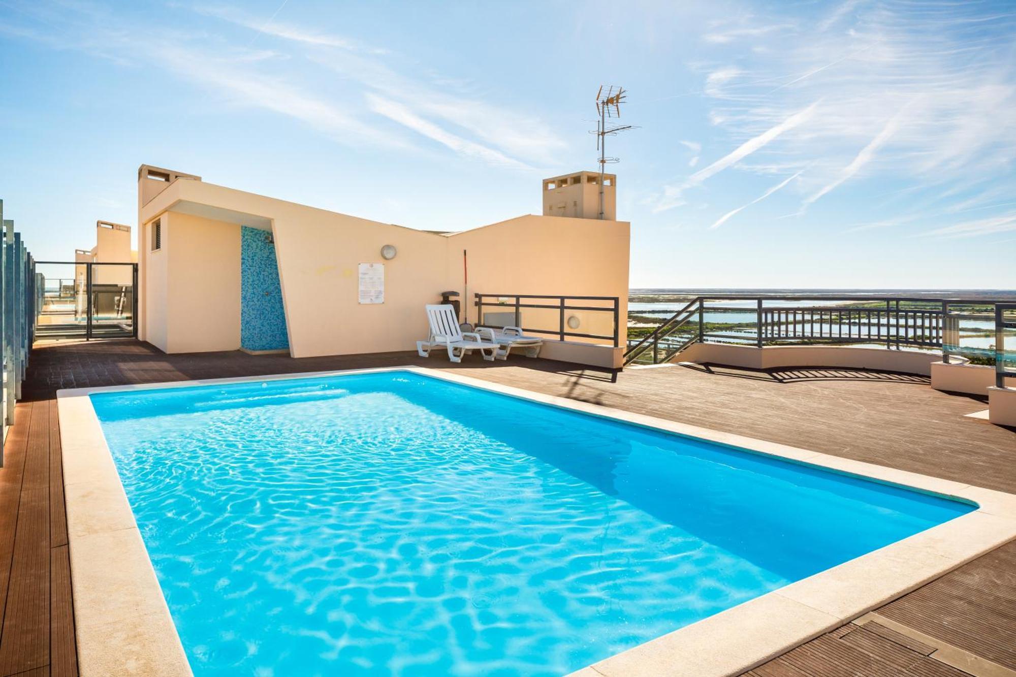 Green House - Pool On Rooftop Olhao Exterior photo